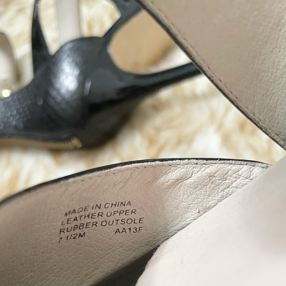 Michael Kors Tamara patent leather peep toe - Picture 4 of 13